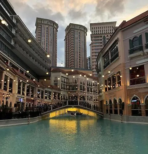 Apartment Morgan A6 Bgc Shortwalk Venice Canal Mall *