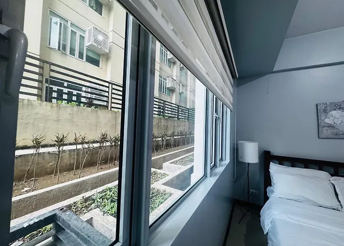 Morgan A6 Bgc Shortwalk Venice Canal Mall Apartment Manila