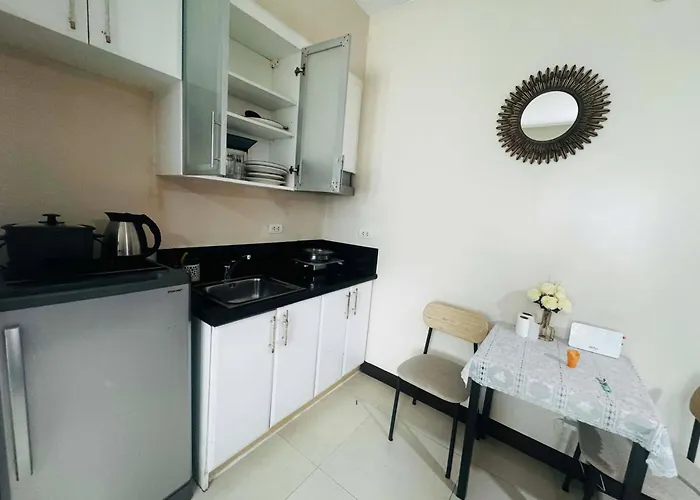 Morgan A6 Bgc Shortwalk Venice Canal Mall Apartment Manila