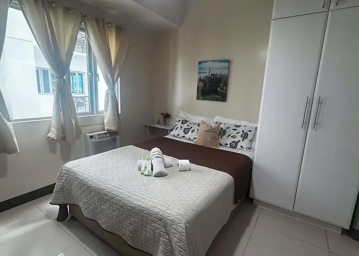 Morgan A6 Bgc Shortwalk Venice Canal Mall Apartment Manila
